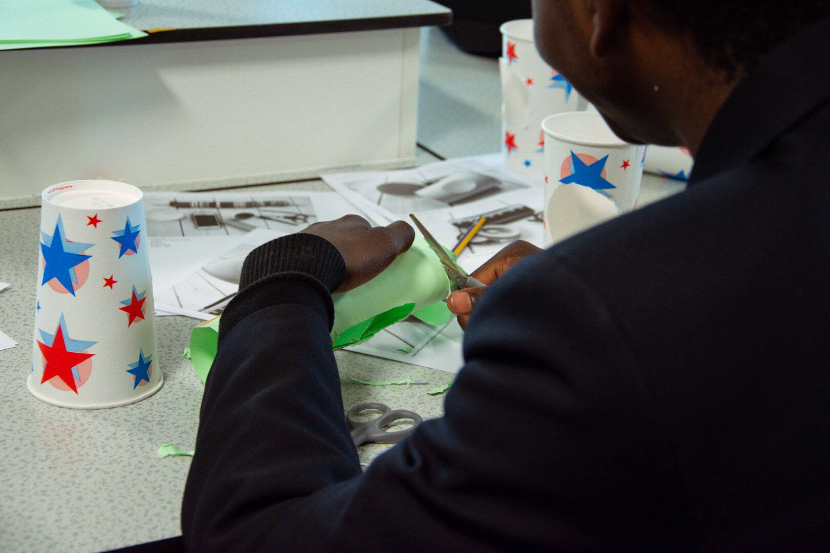a classroom of school students visiting the college for a taster day in science