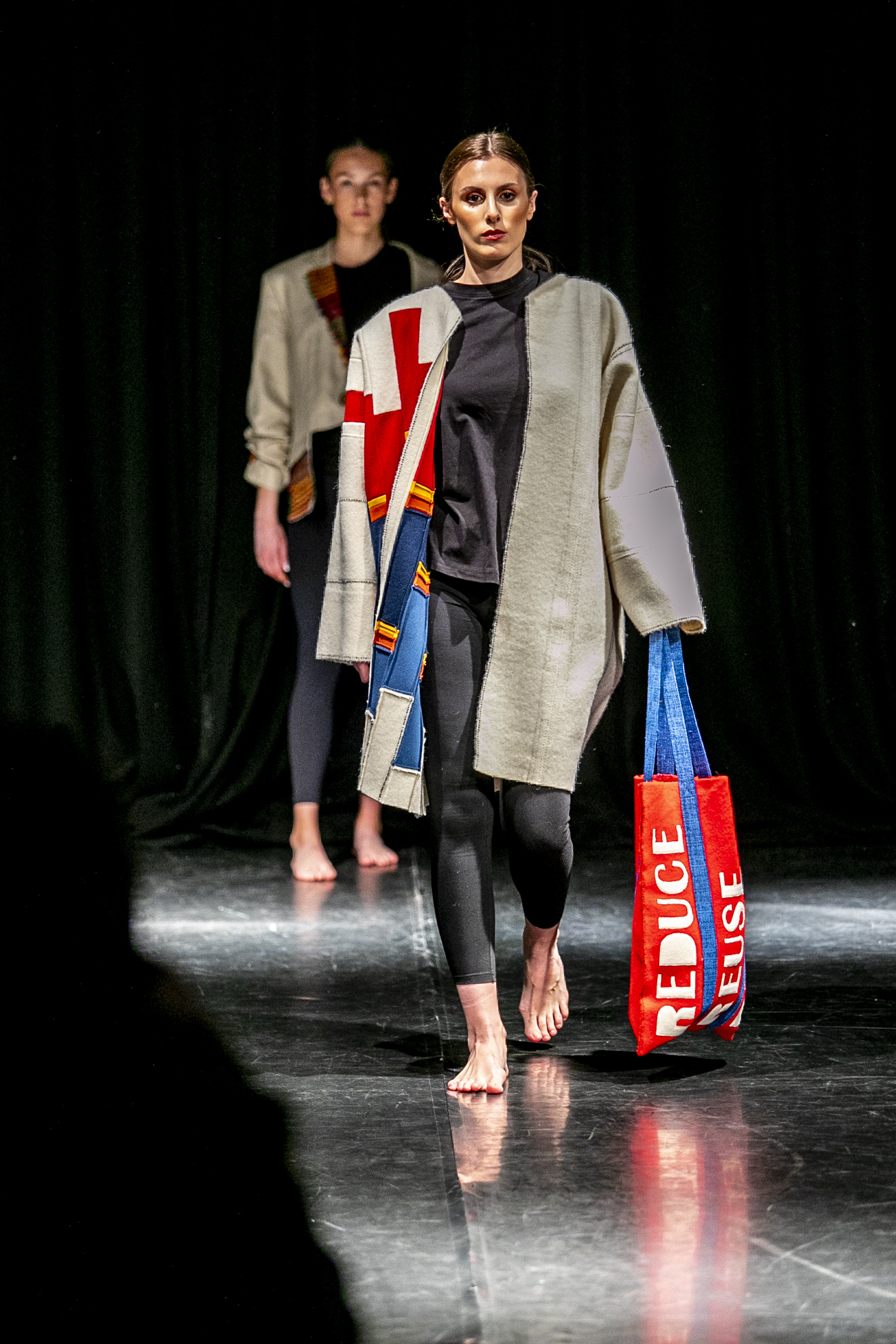 Studio Fashion Assistant – Level 3