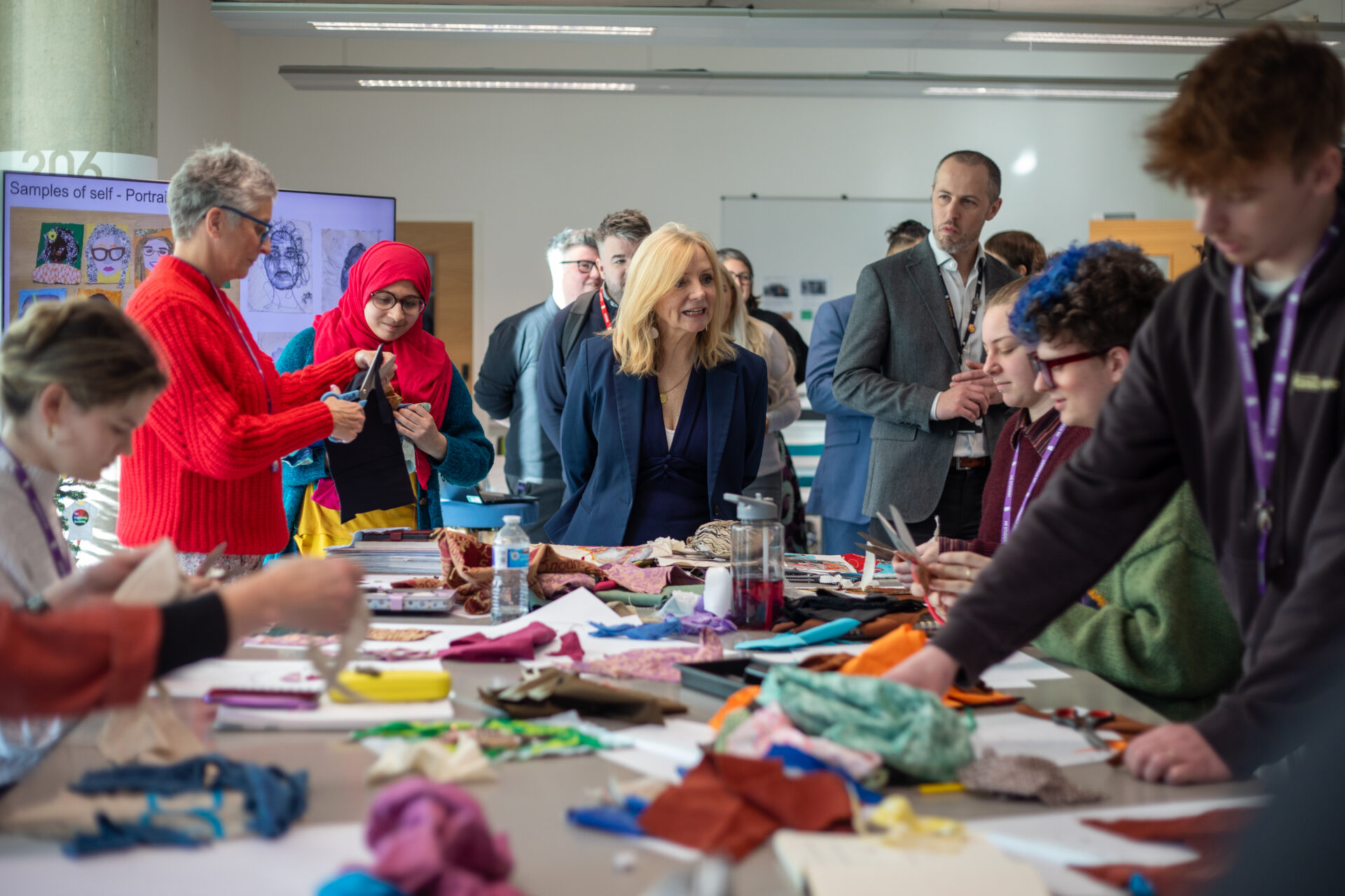 The Producing Academy - Tracy Brabin interacting with Fashion students