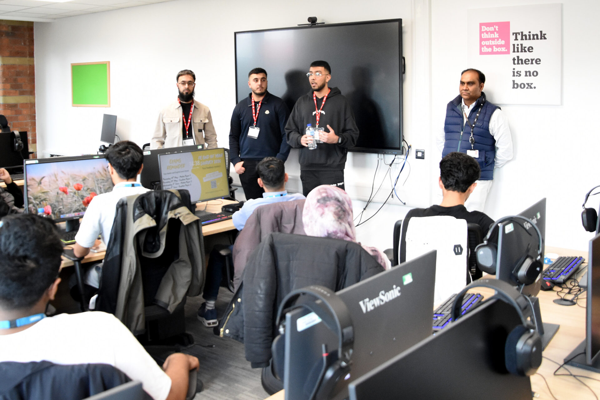Bradford College Welcomes Software Development Alumni Speakers and FAST Solutions for AI Masterclass Event